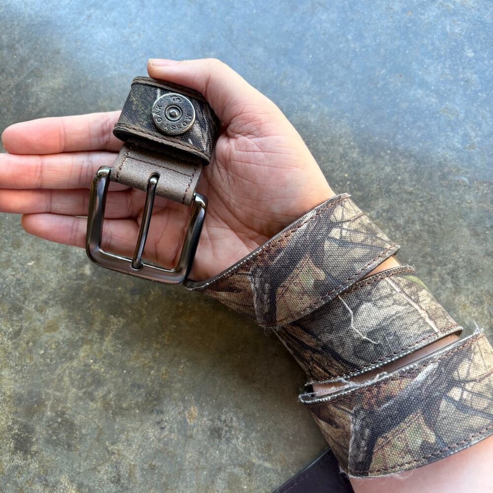 Vintage Mossy Oak Camo Leather Belt